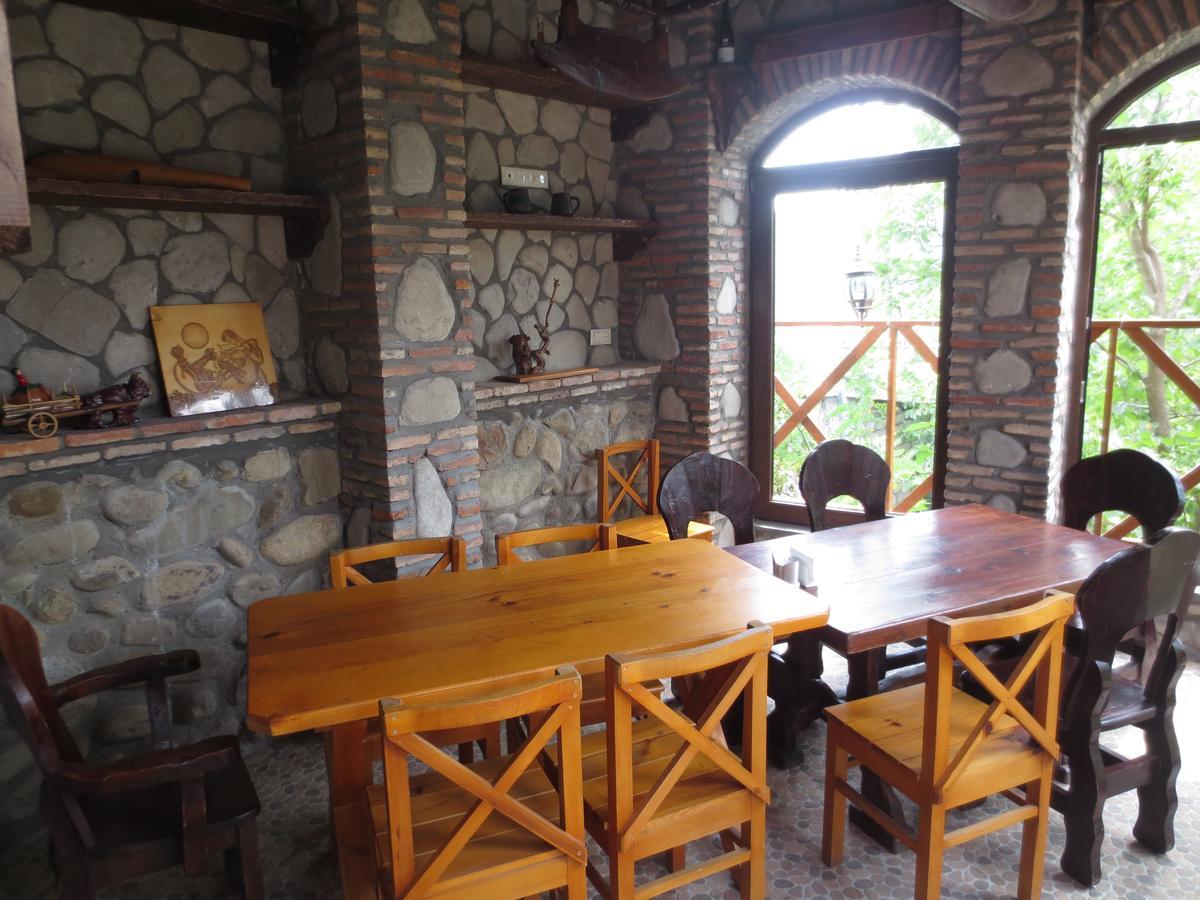Hotel Old House In Sighnaghi Extérieur photo
